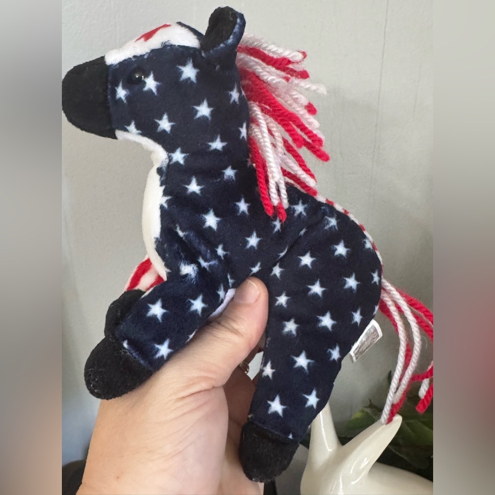 Beanie baby lefty